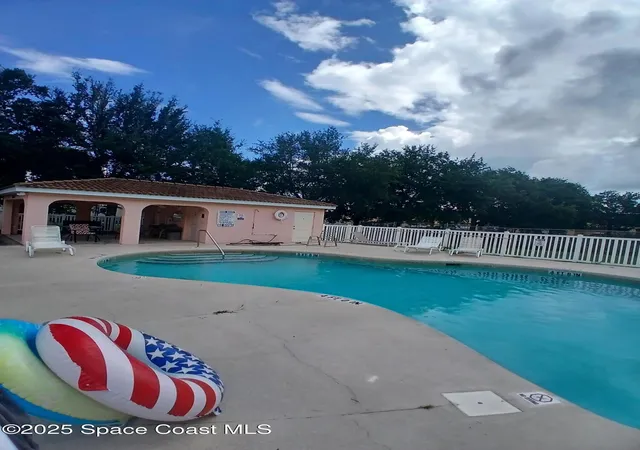 4th image of 2097 Hidden Grove Ln #209, Merritt Island, FL 32953 | MLS# 1055537