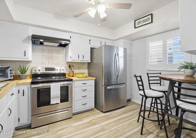3rd image of 725 Port Malabar Blvd Ne #106, Palm Bay, FL 32905 | MLS# 1055860