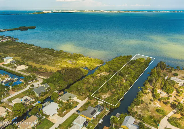 2nd image of 2437 Yount Dr, Merritt Island, FL 32952 | MLS# 1057489