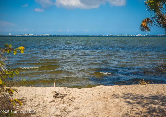 6th image of 2437 Yount Dr, Merritt Island, FL 32952 | MLS# 1057489