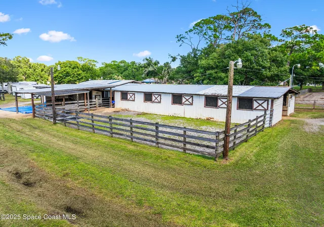 Photo 4 of Single family home for sale at 4505 Eldorado Way, Melbourne, FL 32934 | MLS# 1060515 | Listing updated on 2026-09-14