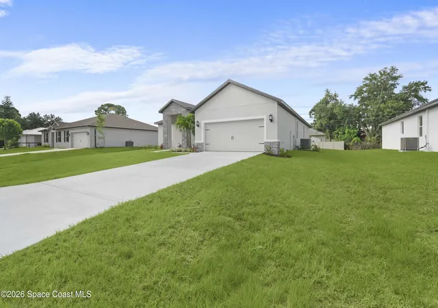 Photo 3 of Sale Pending at 372 Croquet Ave Ne, Palm Bay, FL 32907 | MLS# 1058775 | Listing updated on 2026-09-09