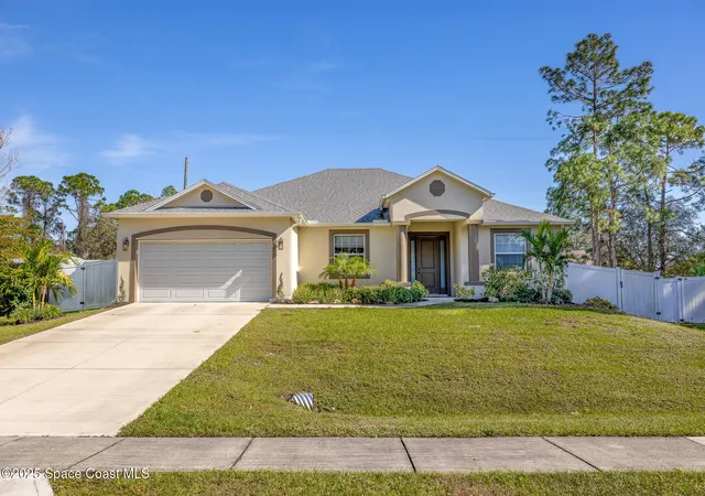 Photo 1 of Single family home for sale at 171 Hurley Blvd Sw, Palm Bay, FL 32908 | MLS# 1059000 | Listing updated on 2026-09-08