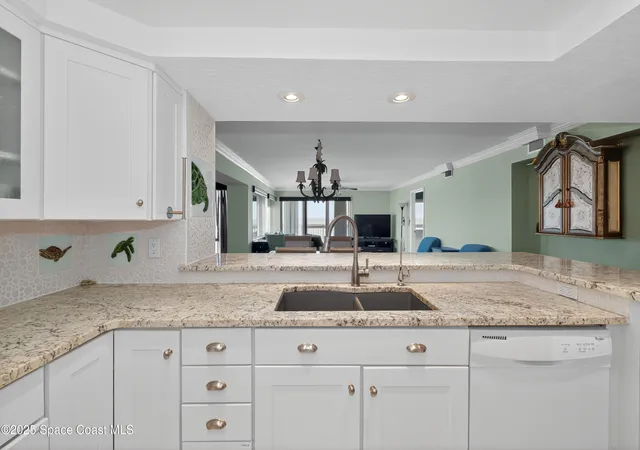 Listing Photo 4 - Condo for sale in building located at 2727 N Hwy A1A, INDIALANTIC, FL 32903 - Unit #501