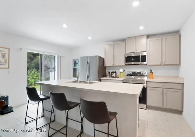 Photo 3 of Single family home for sale at 7976 105th Ave, Vero Beach, FL 32967 | MLS# 1060961 | Listing updated on 2025-11-01