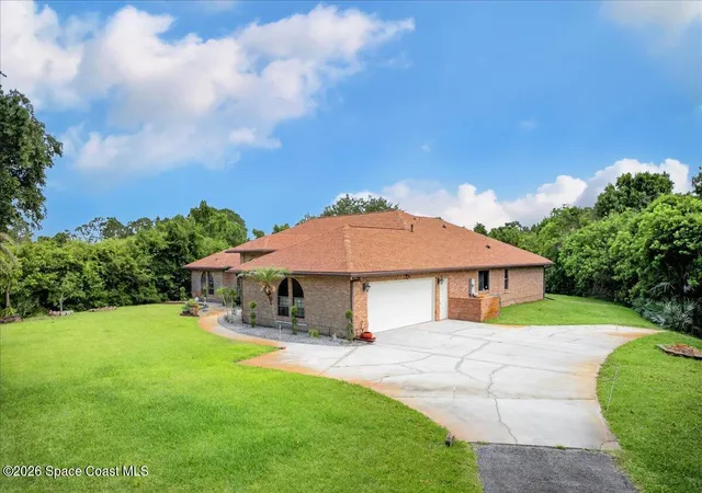 Photo 3 of Single family home for sale at 3575 Heartwood Ln, Melbourne, FL 32934 | MLS# 1061566 | Listing updated on 2026-09-15