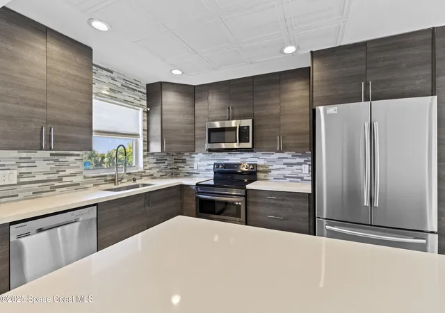 3rd image of 809 W Oakland Park Blvd #K12, Wilton Manors, FL 33311 | MLS# 1061787