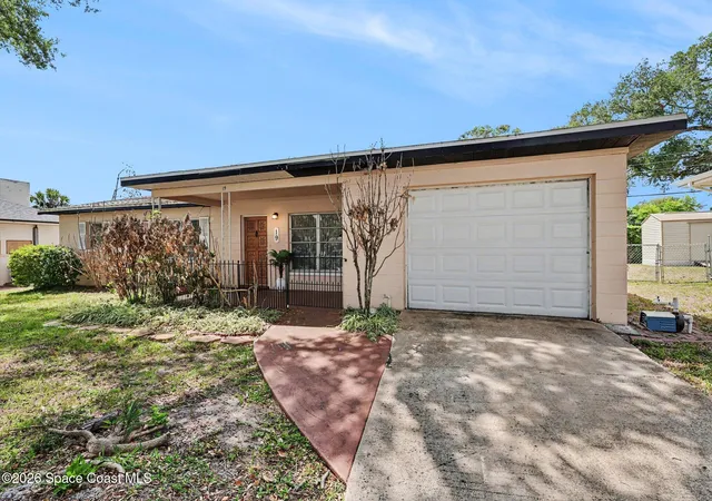 3rd image of 19 Orange Ave N, Rockledge, FL 32955 | MLS# 1075489
