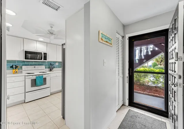 Listing Photo 5 - Condo for sale in building located at 5350 Ocean Bch Blvd, Cocoa Beach, FL 32931 - Unit #102