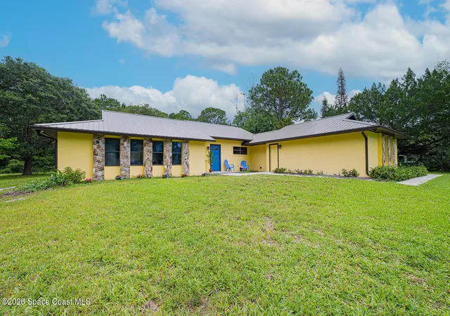 3rd image of 3772 E R Smyth Dr, Mims, FL 32754 | MLS# 1063337