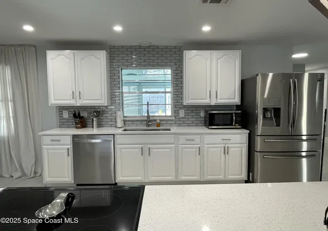 2nd image of 1695 N Banana River Dr Dr, Merritt Island, FL 32952 | MLS# 1063281