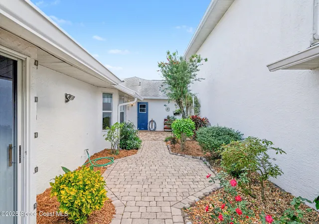Photo 3 of Townhouse for sale at 904 Maplewood Ct, Melbourne, FL 32940 | MLS# 1064151 | Listing updated on 2026-09-04