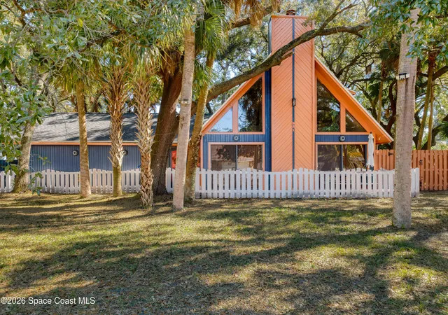 Photo 1 of Single family home for sale at 951 Pembroke Ave Ne, Palm Bay, FL 32907 | MLS# 1063898 | Listing updated on 2026-09-13