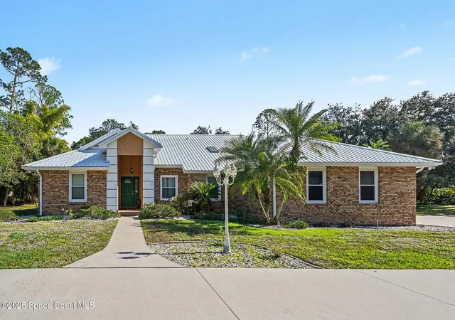 4th image of 2956 Long Lake Dr, Titusville, FL 32780 | MLS# 1064920
