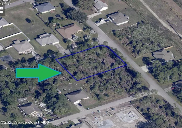 2nd image of 890 Double Lot On Reardon St Se, Palm Bay, FL 32909 | MLS# 1065143
