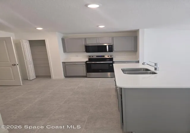 Photo 3 of Single family home for sale at 941 Sw Richmond Cir, Palm Bay, FL 32908 | MLS# 1065422 | Listing updated on 2026-09-04