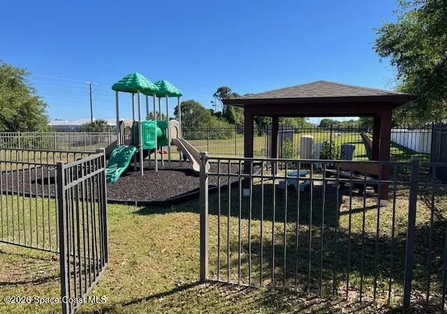 35th image of 870 Luminary Cir #105, Melbourne, FL 32901 | MLS# 1065697