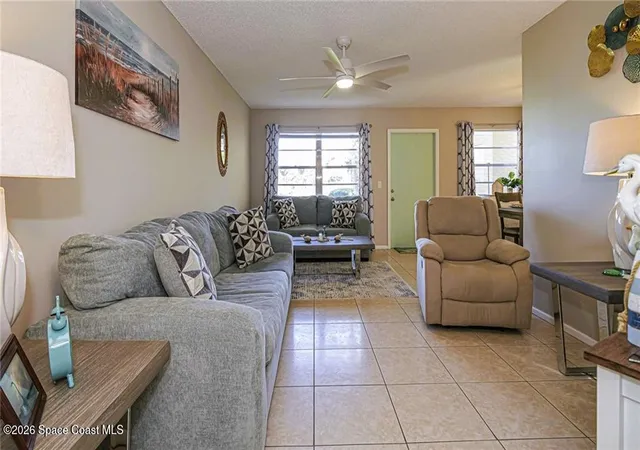 Homes for sale in Vero Beach, FL | 36 Vista Gardens Trl #103, Vero Beach, FL 32962 | MLS# 1065851