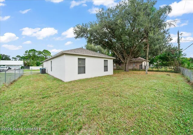 25th image of 430 Almansa St Ne, Palm Bay, FL 32907 | MLS# 1066517