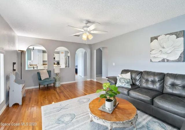 Photo 3 of Single family home for sale at 1531 Vista Lake Cir, Melbourne, FL 32904 | MLS# 1066243 | Listing updated on 2026-08-28