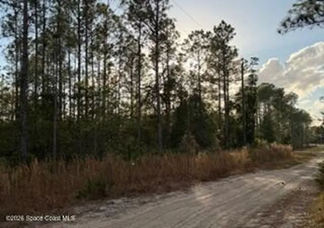 Photo 3 of Sale Pending at 880 Still Rd, Pierson, FL 32180 | MLS# 1066429 | Listing updated on 2026-09-17