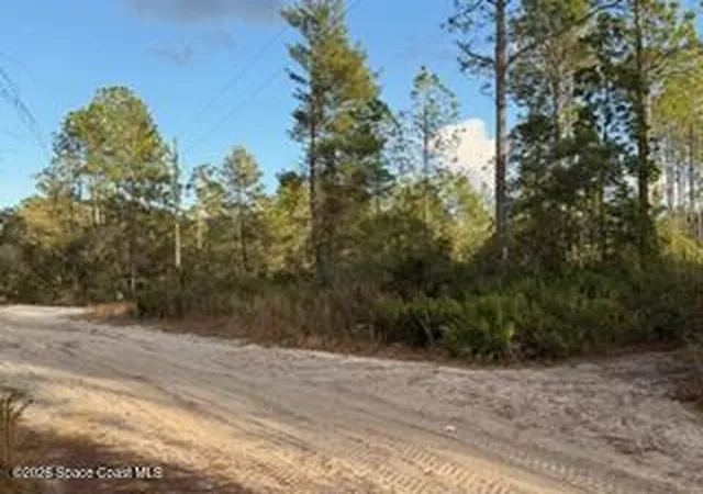 Photo 3 of Sale Pending at 880 Still Rd, Pierson, FL 32180 | MLS# 1066429 | Listing updated on 2026-09-17
