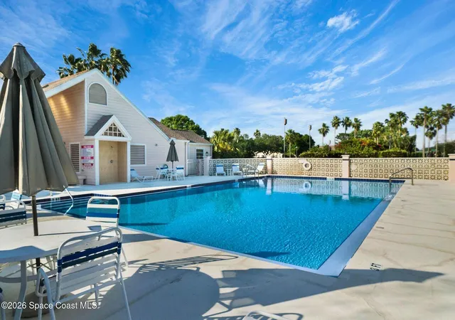 Photo 3 of Townhouse for sale at 812 Ridge Lake Dr, Melbourne, FL 32940 | MLS# 1066969 | Listing updated on 2026-07-16