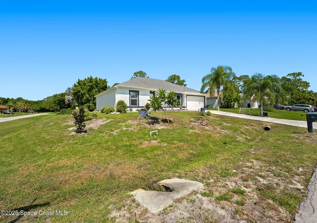 Photo 2 of Single family home for sale at 398 Taunton Rd Sw, Palm Bay, FL 32908 | MLS# 1066580 | Listing updated on 2026-07-09