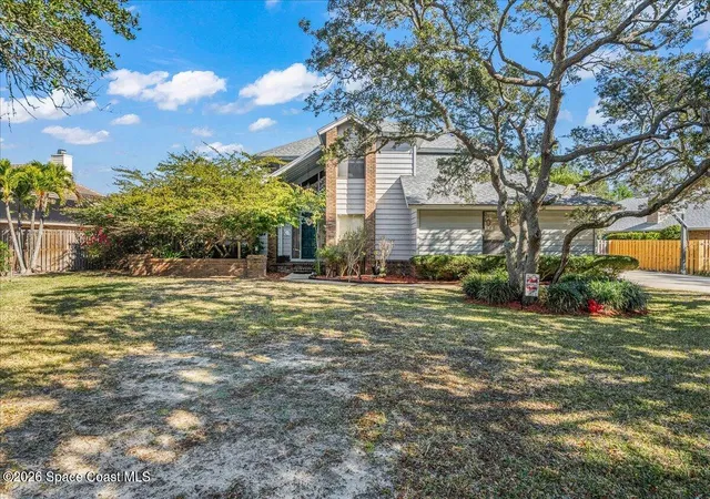 Photo 2 of Single family home for sale at 594 Hummingbird Dr, Indialantic, FL 32903 | MLS# 1068115 | Listing updated on 2026-09-07