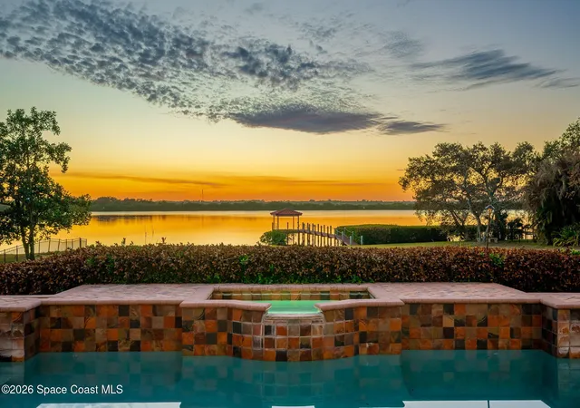 3rd image of 4760 Honeyridge Ln, Merritt Island, FL 32952 | MLS# 1070480
