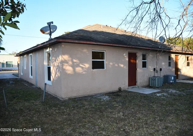 11th image of 1529, 1531 Paradise Ln, Cocoa, FL 32922 | MLS# 1068802