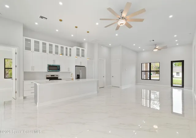 4th image of 205 Sagamore St, Melbourne, FL 32904 | MLS# 1069090