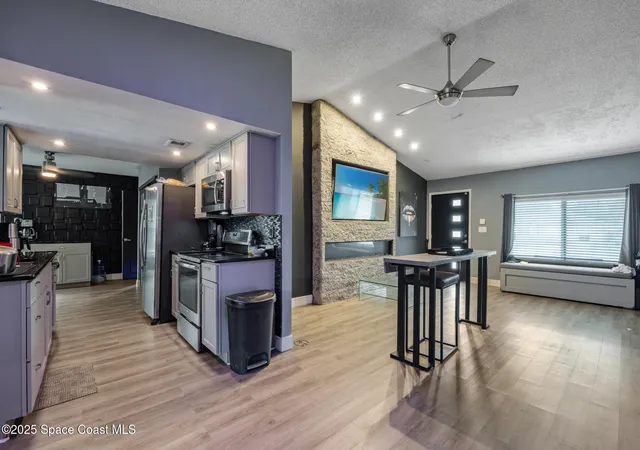 Photo 3 of Sale Pending at 258 Emerson Dr Nw, Palm Bay, FL 32907 | MLS# 1069063 | Listing updated on 2026-09-02