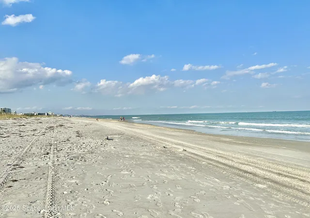 Listing Photo 4 - Condo for sale in building located at 640 N Atlantic Ave, Cocoa Beach, FL 32931 - Unit #3B