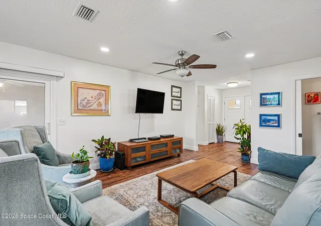 Photo 4 of Single family home for sale at 1311 Independence Ave, Melbourne, FL 32940 | MLS# 1069235 | Listing updated on 2026-07-28
