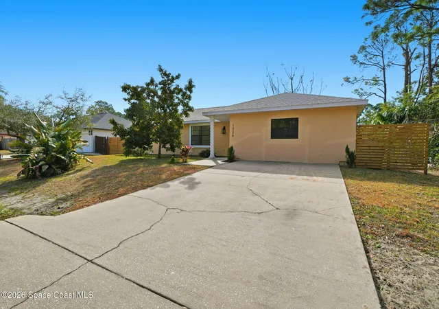 Photo 3 of Sale Pending at 1336 Gingold St Nw, Palm Bay, FL 32907 | MLS# 1069297 | Listing updated on 2026-09-07
