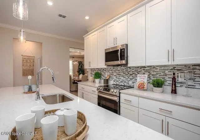 5th image of 1135 Saturn St Se, Palm Bay, FL 32909 | MLS# 1069500