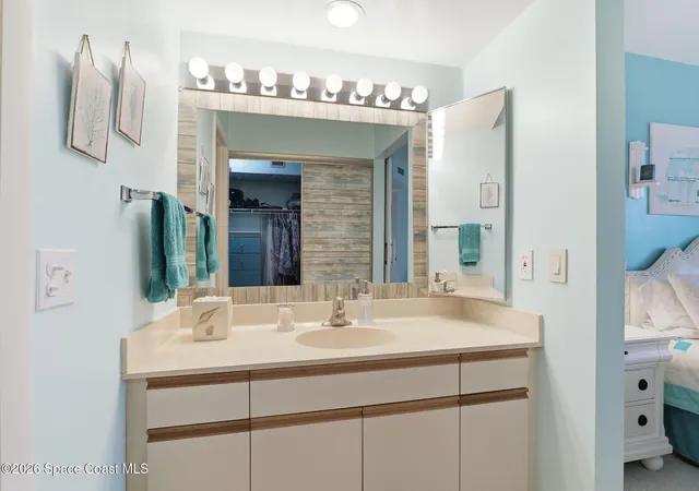 image of 35 Plantation Dr, Vero Beach, FL 32966