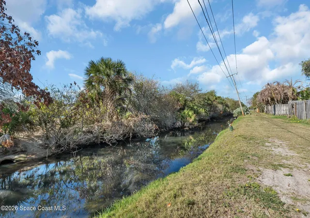 3rd image of 35 Anchor Dr, Indian Harbour Beach, FL 32937