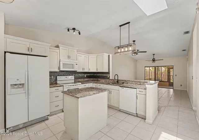 5th image of 35 Anchor Dr, Key Largo, FL 33037