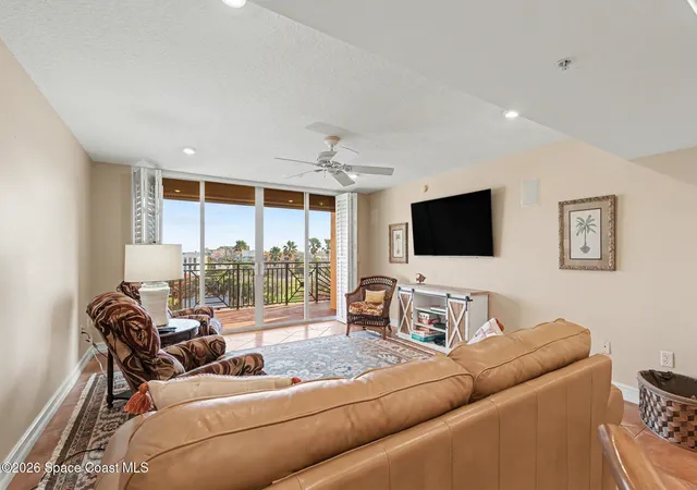 Listing Photo 4 - Condo for sale in building located at 8470 Ridgewood Ave, Cape Canaveral, FL 32920 - Unit #502