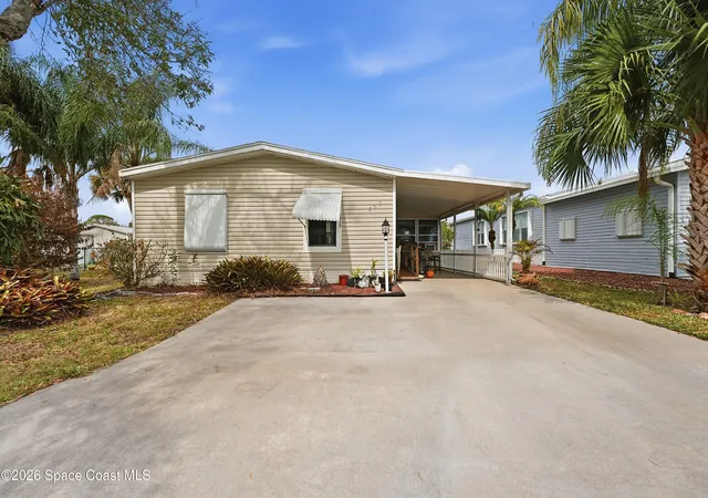 Photo 1 of Manufactured home for sale at 566 Dolphin Cir, Sebastian, FL 32976 | MLS# 1070812 | Listing updated on 2026-07-26