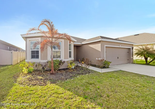 3rd image of 275 Guinevere Dr Sw, Palm Bay, FL 32908 | MLS# 1071067
