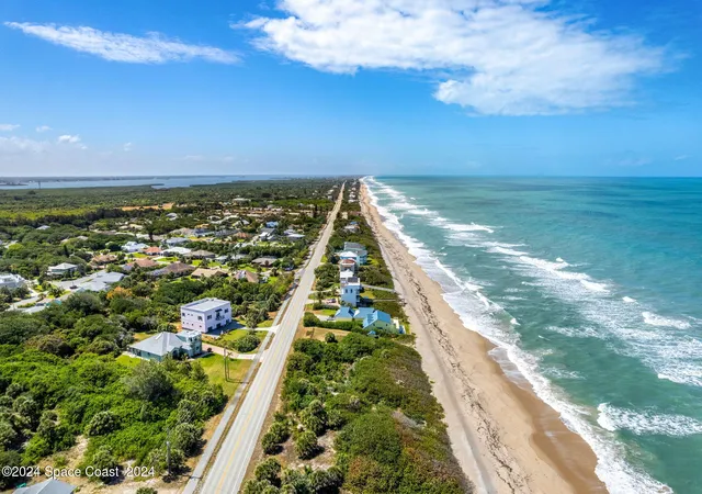 3rd image of 329 Beverly Ct, Melbourne Beach, FL 32951 | MLS# 1071260