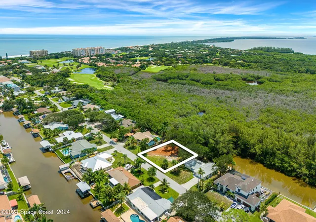 4th image of 329 Beverly Ct, Melbourne Beach, FL 32951 | MLS# 1071260