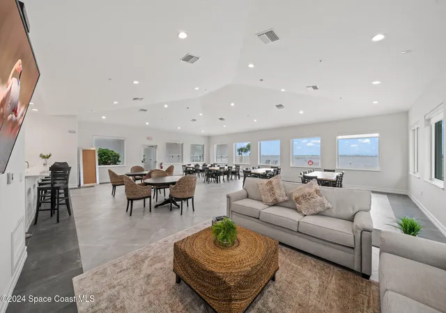 4th image of 1465 S Harbor City Blvd, Melbourne, FL 32901