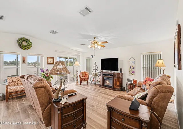 4th image of 153 Scenic Dr, Cocoa, FL 32926 | MLS# 1074072