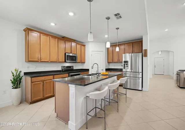 3rd image of 1706 Elmhurst Cir Se, Palm Bay, FL 32909 | MLS# 1072078