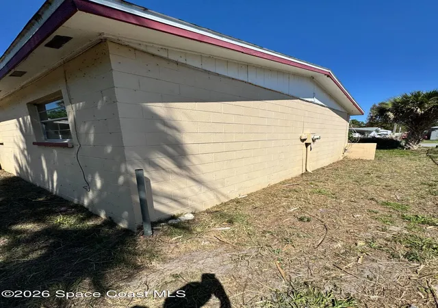 Photo 3 of Sale Pending at 305 Cherry Laurel Ave, Cocoa, FL 32926 | MLS# 1072694 | Listing updated on 2026-05-12