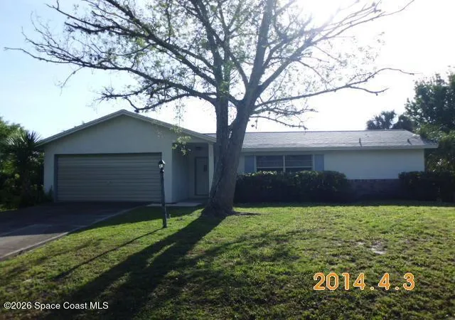 Single family home for sale at 363 Comet Ave SE, Palm Bay, FL 32909 | MLS# 1072673